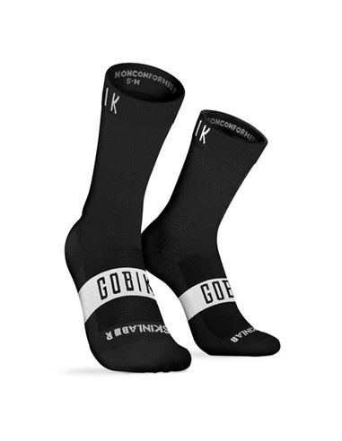 calcetines-gobik-pure-black-unisex.jpg